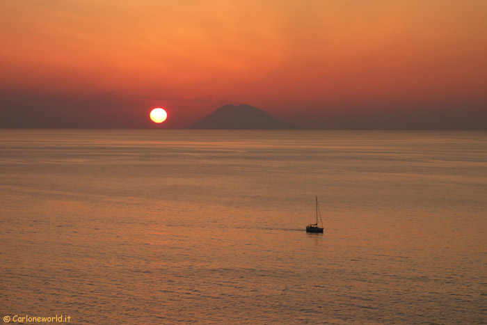 Tramonto su Stromboli (Isole Eolie)